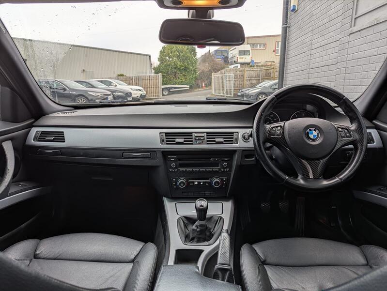 BMW 3 SERIES