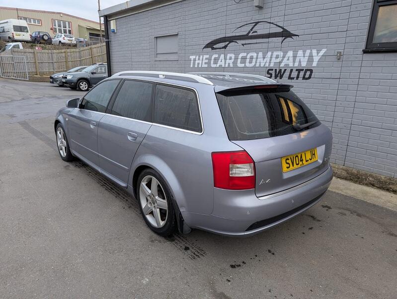 AUDI A4 AVANT