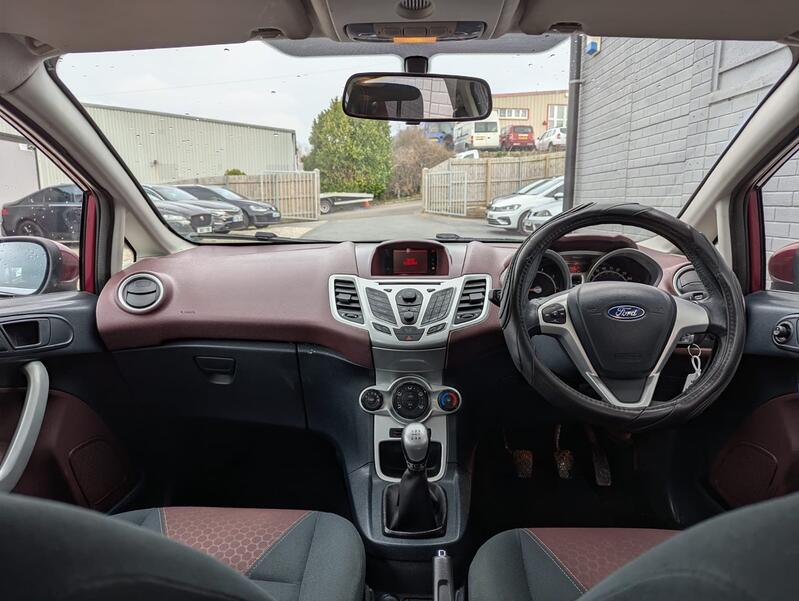 FORD FIESTA