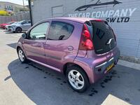 PEUGEOT 107