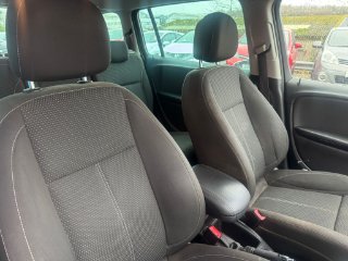 /photos/12653/0ffeb4f4-1146-ba5b-384f-6ea5bb4212db_i320x240.jpg