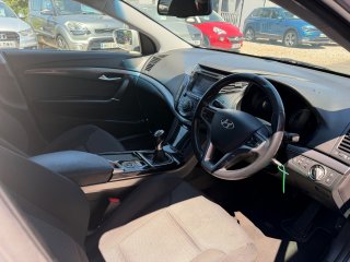/photos/12653/b2550766-c21d-0948-3d15-02e0ce362345_i320x240.jpg