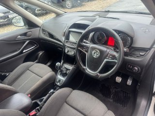 /photos/12653/b4f1af57-a5c6-df59-acc6-6db36531cb5d_i320x240.jpg